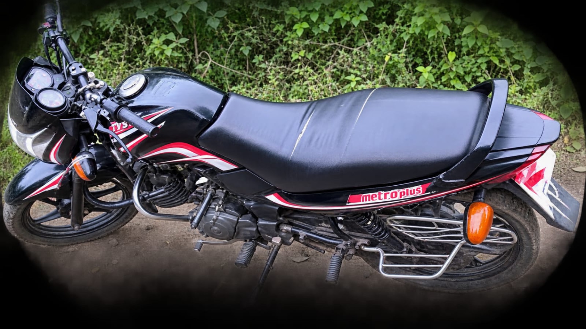 চুরি যাওয়া মোটরসাইকেল নিয়ে দোকানে চুরির চেষ্টা, ধাওয়ায় গাড়ি ফেলে পালাল চোর