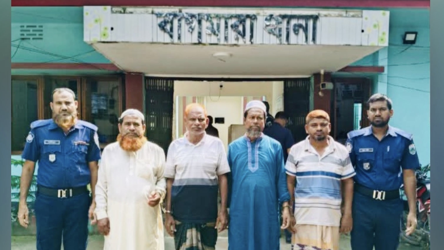 বাগমারায় আওয়ামী লীগের চার নেতা গ্রেপ্তার