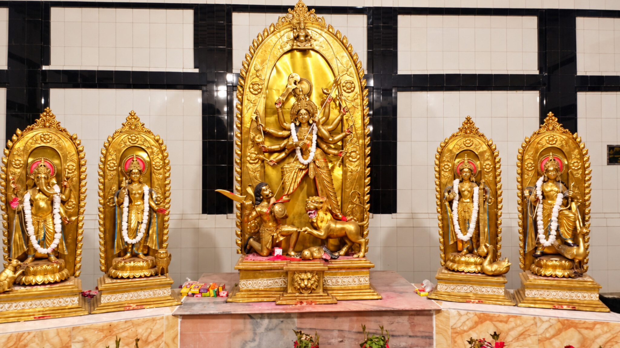 বাগমারায় দুর্গাপূজার প্রস্তুতি সম্পন্ন, ৮৬ মন্দিরে শারদীয় দুর্গোৎসব